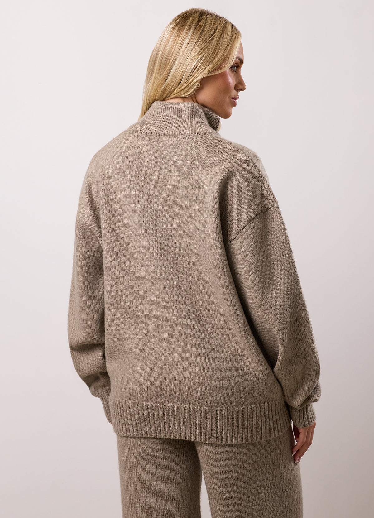 Gym King Restore 1/4 Zip Funnel - Biscuit