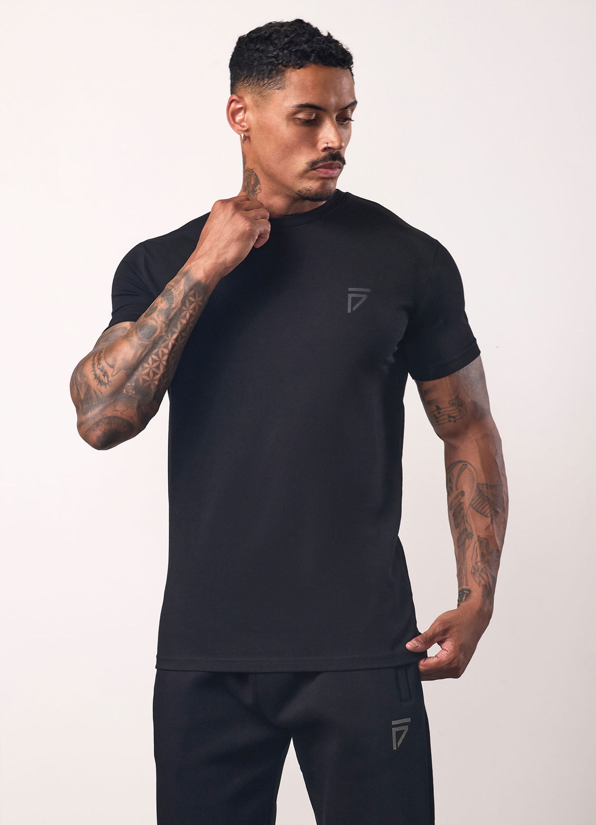 Gym King Fight Division T-Shirt - Black/Black