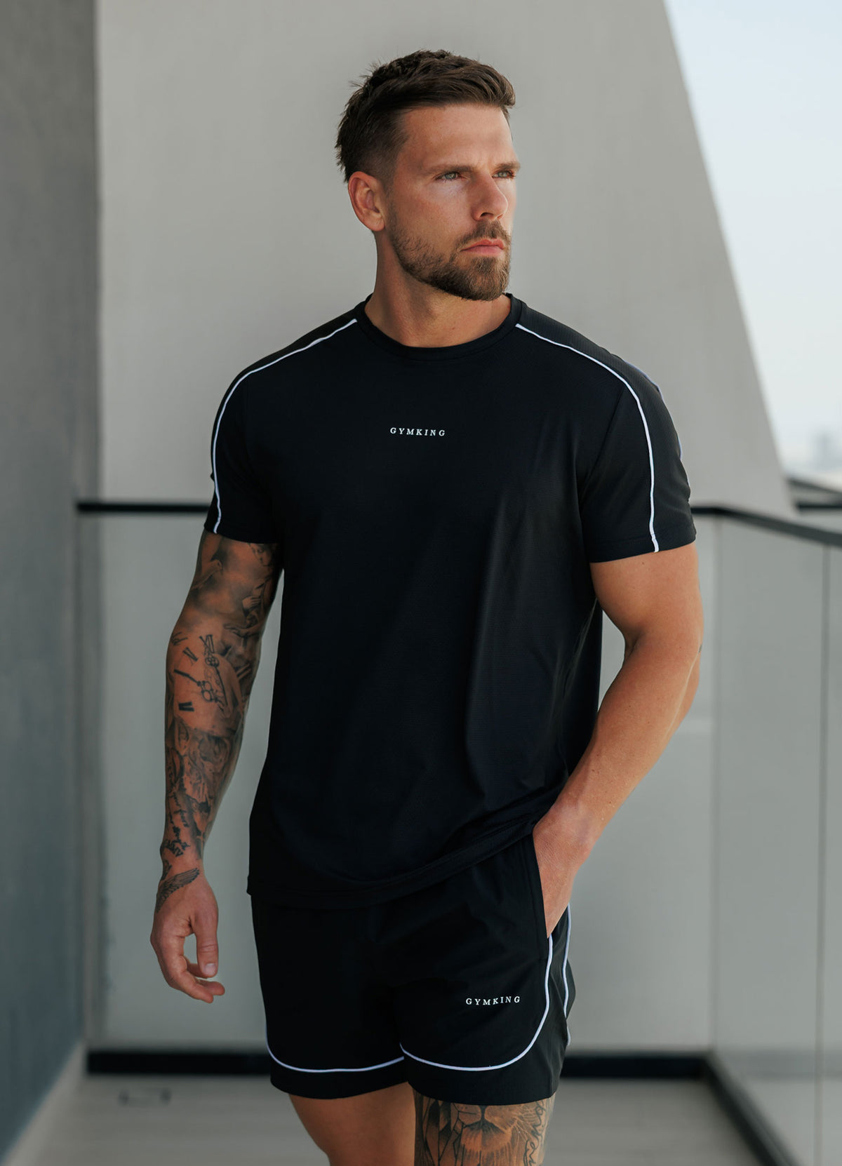 Gym King T-shirt met stropdas - Zwart