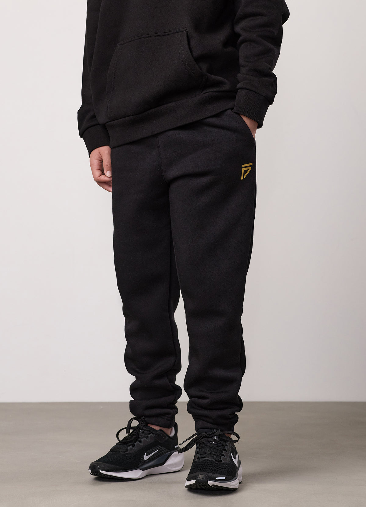 Gym King Older Kids Fight Division Jogger - Black/Gold