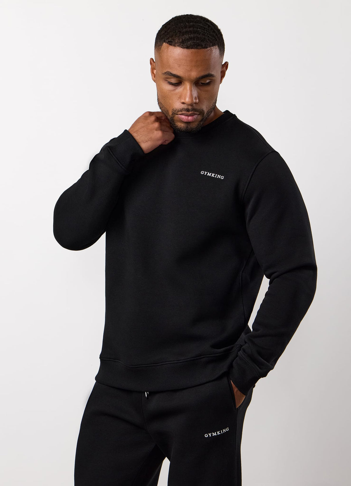 Gym King Fundamental Linear Crew Straight Leg Tracksuit - Black