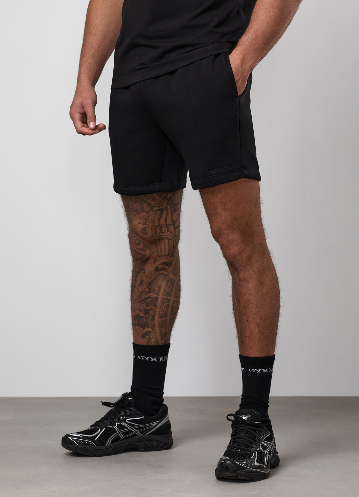 Gym King Fundamental Linear Short - Black/Black