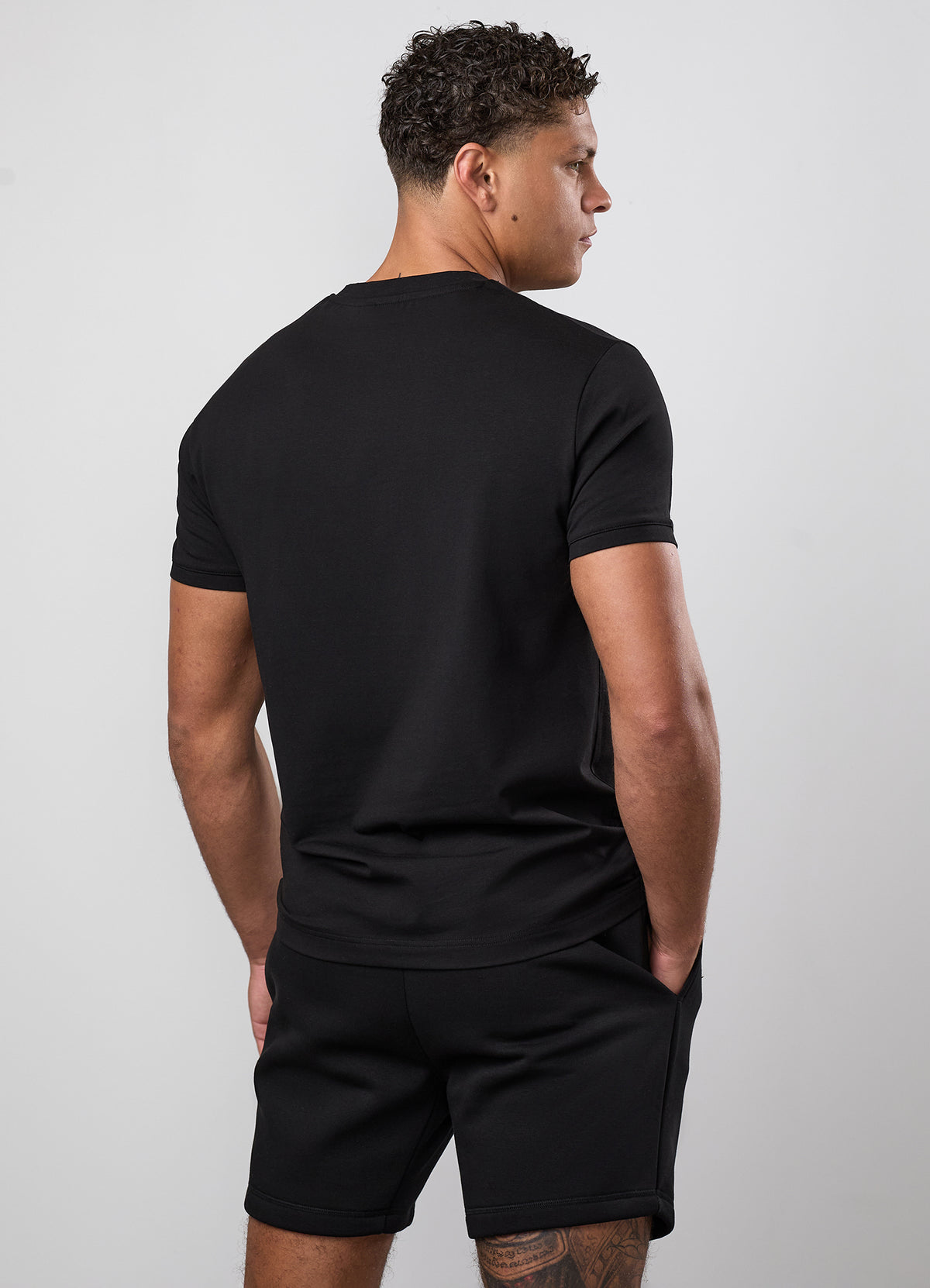 Gym King Fundamental Linear T-Shirt - Black/Black