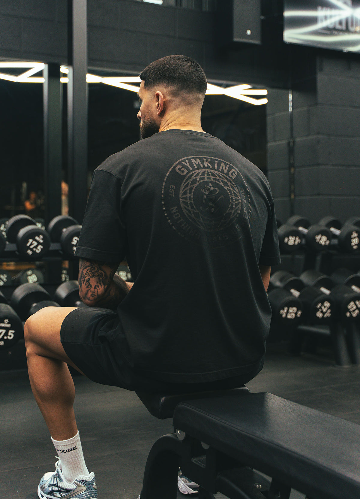 Gym King World Distressed Graphic Washed T-Shirt - Black