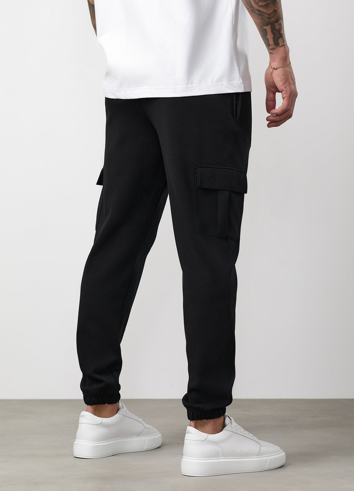 Gym King Linear Travel Cargo Jogger - Black