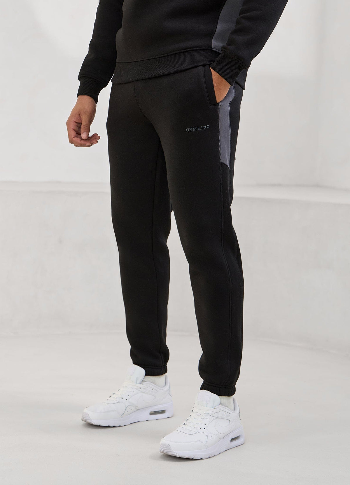 Gym King Momentum Jogger - Black