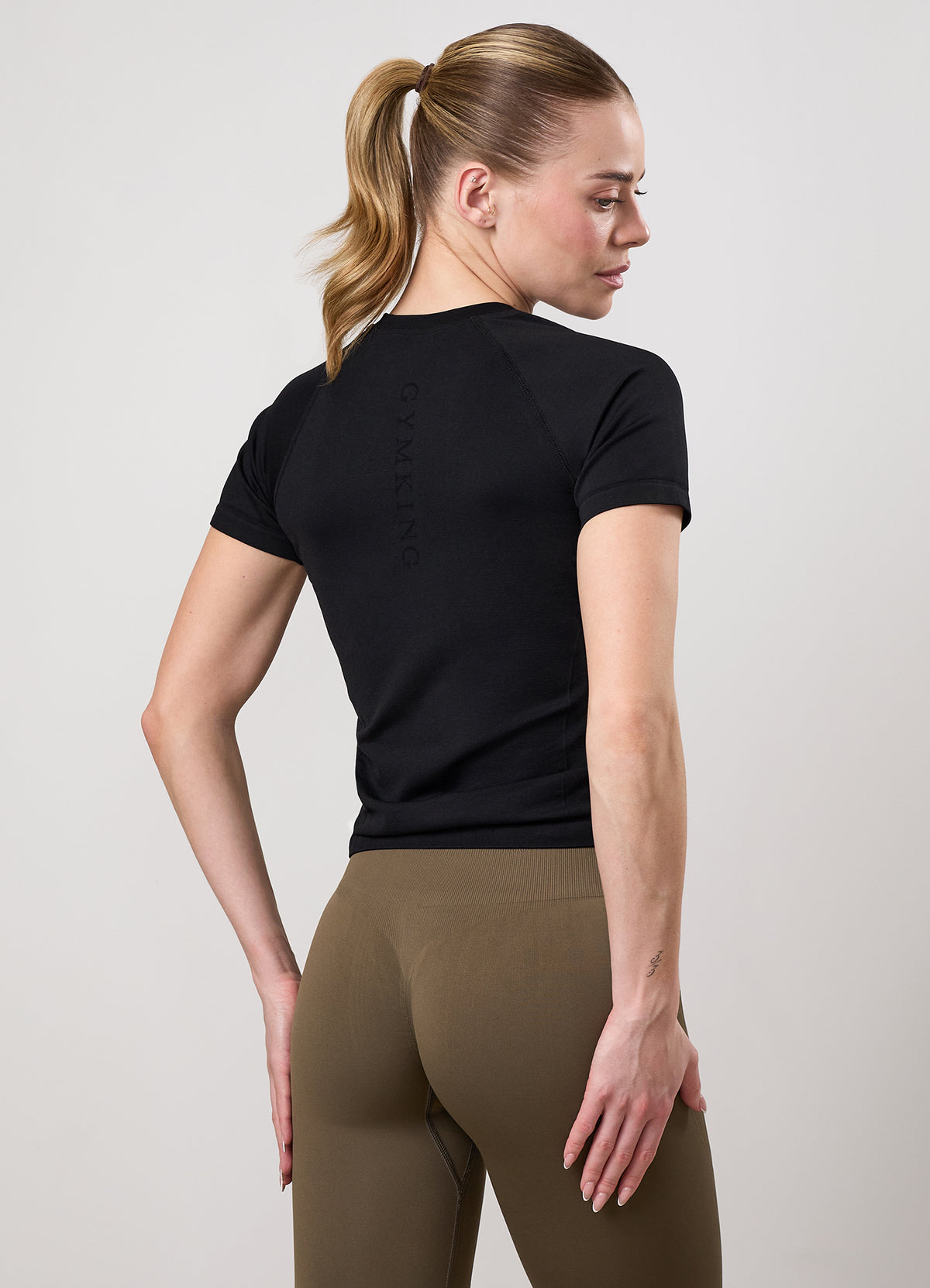 Gym King Power Lightweight Seamless T-Shirt - Black
