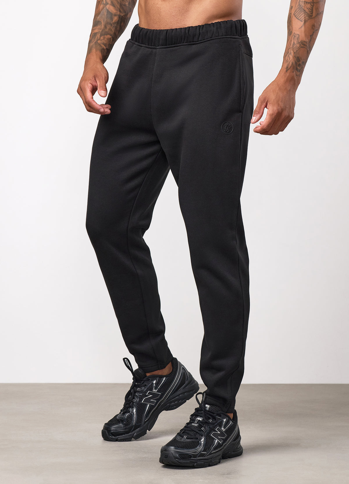 Gym King Pro Logo V2 Jogger - Black/Black