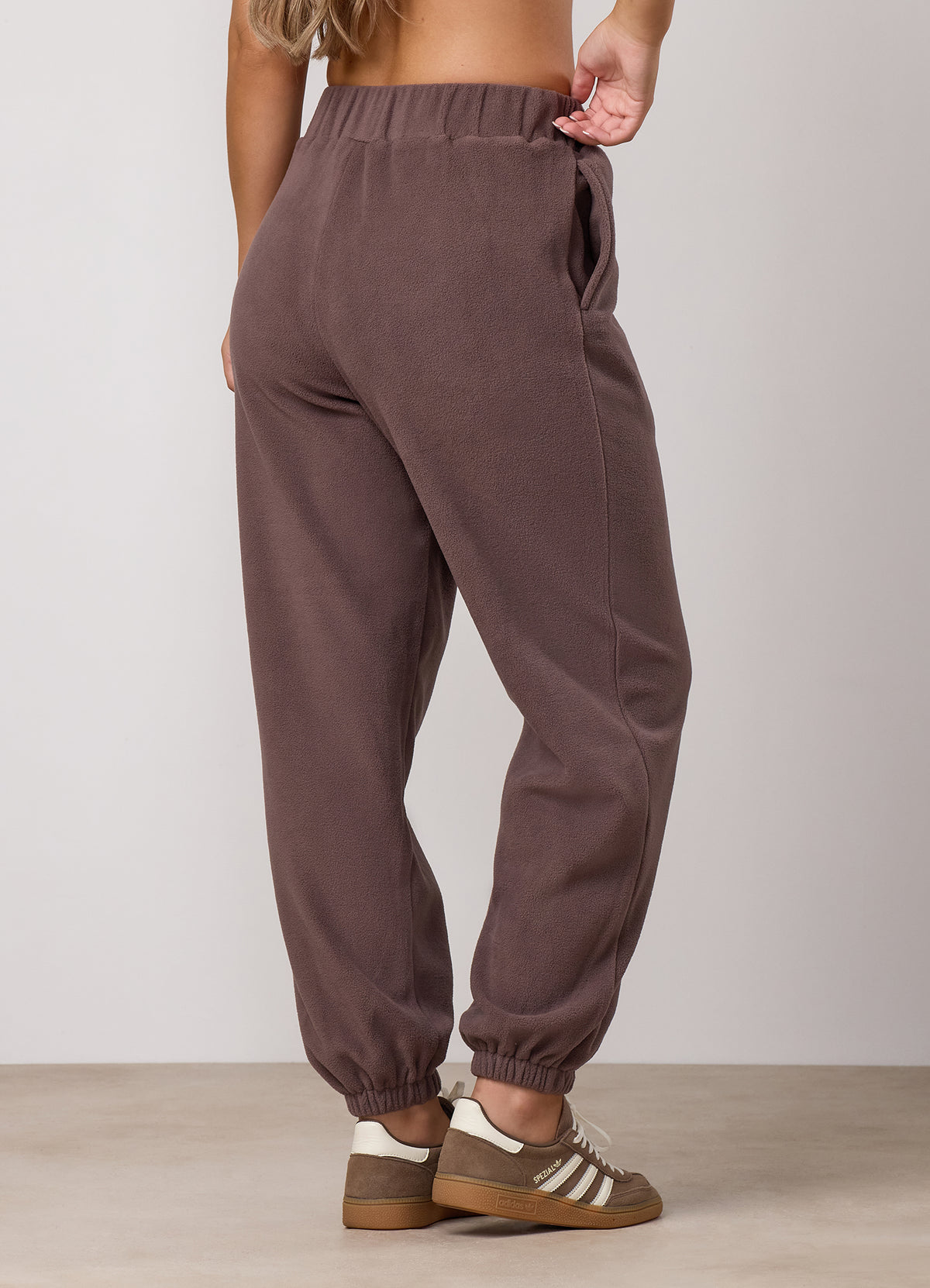 Gym King Sanctuary Polar Fleece Jogger - Deep Mocha