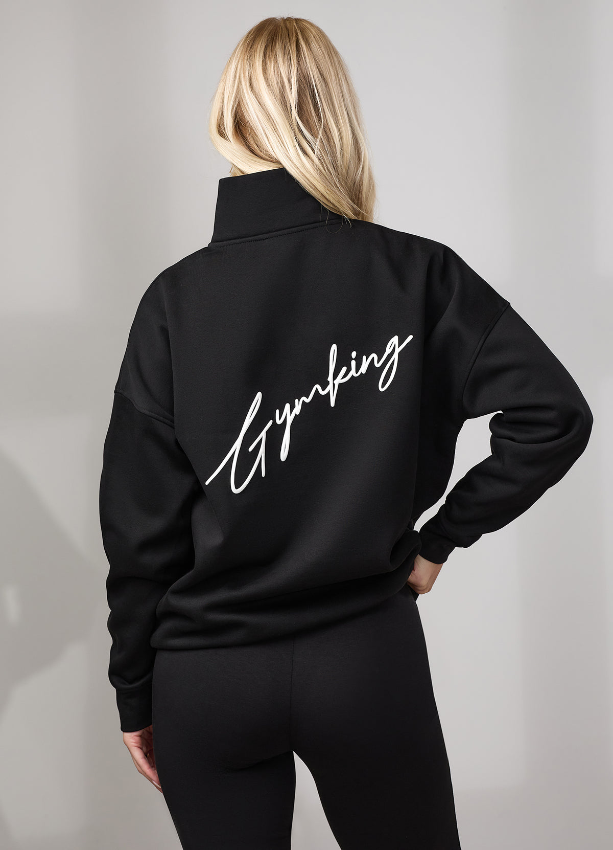 Gym King Script 1/4 Zip Fleece Funnel - Black/White