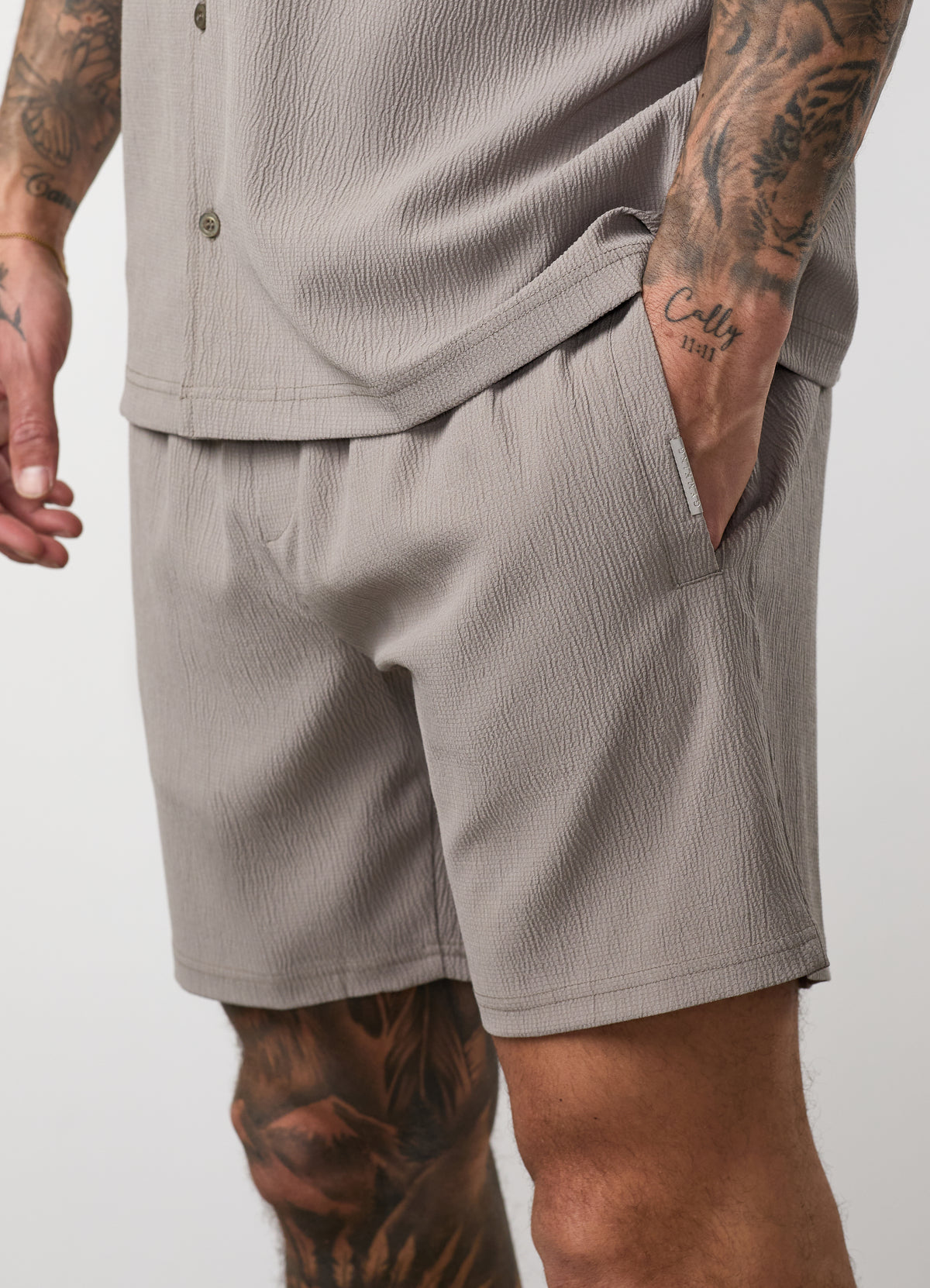 Gym King Signature Woven Short - Taupe