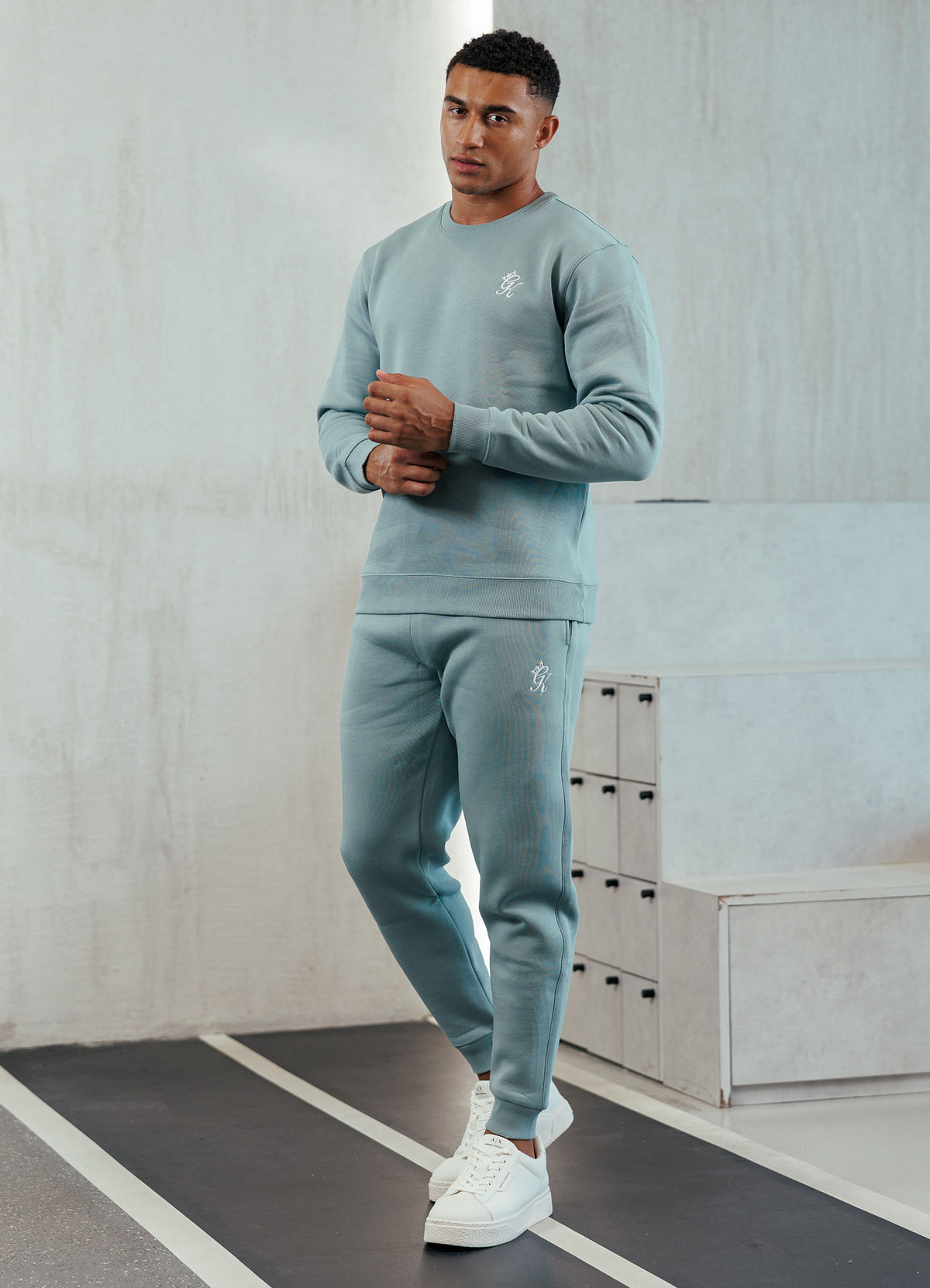 Gym King Fundamental Crew Tracksuit - Smoke