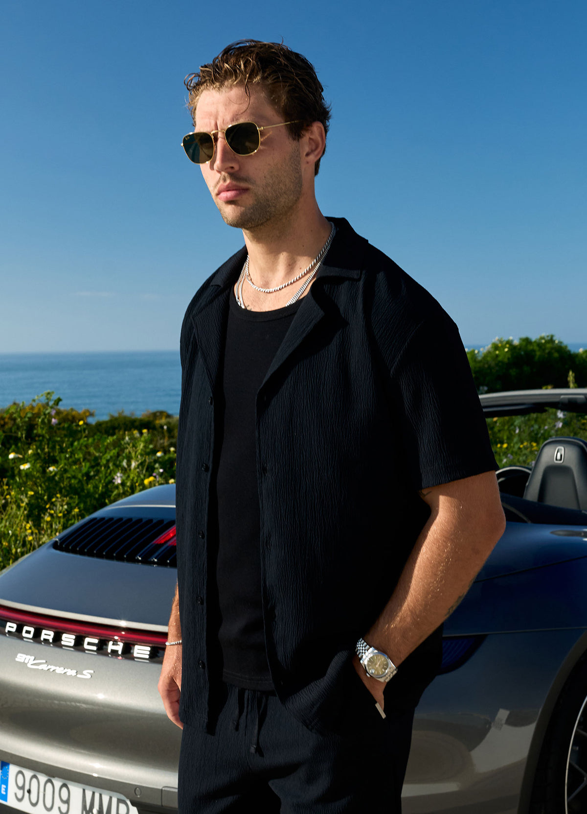 Gym King Signature Woven Texture Shirt - Black